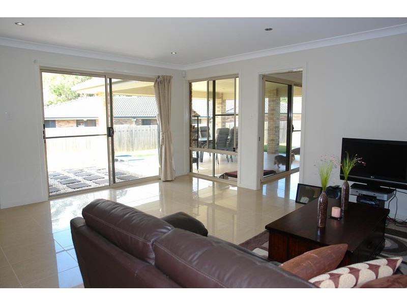 148 Boscombe Road, Brookfield QLD 4069